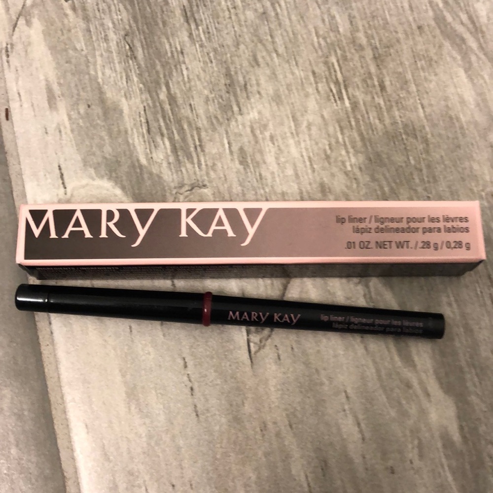 Mary Kay Plum Lip Liner